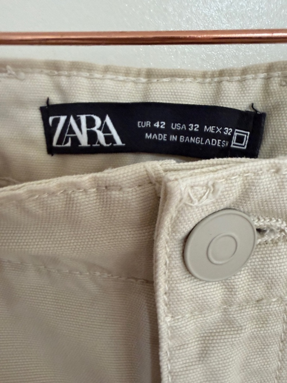 Zara Men’s Tan Cargo Pants with Multiple Pockets | 32 - Picture 4 of 8